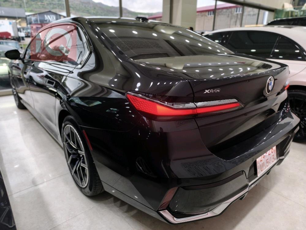 بي ام دبليو الفئة 7